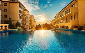 Тhe Cliff Obzor Bay And Holiday Apartments